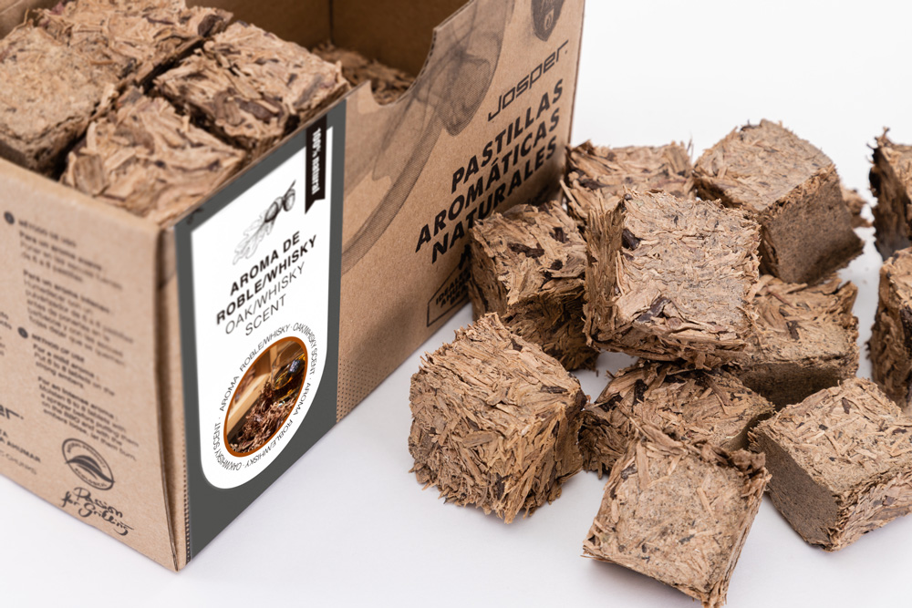 Natural Aromatic Wood Chunks for Smoking - Oak / Whiskey Scent - Image 3
