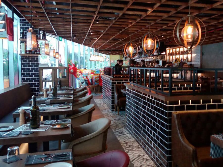 Pura Brasa Singapur, en un local moderno y desenfadado
