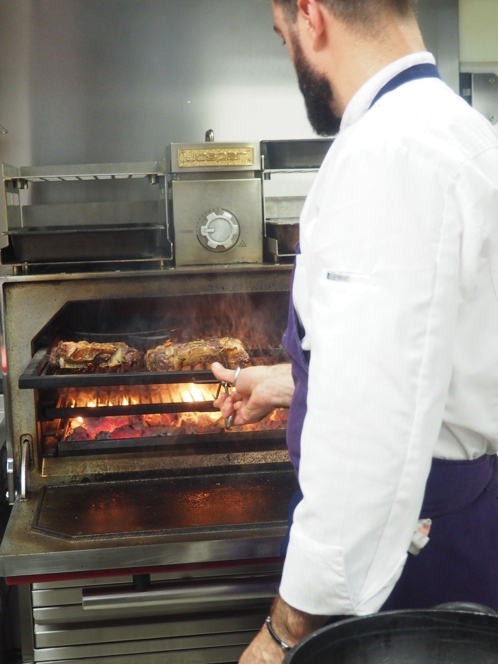 La viande, et un cornet Josper, Josper HJX PRO M120T