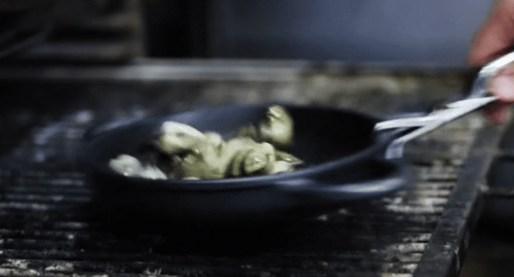 Κατσαρόλα αχιβάδας ήδη στο Josper