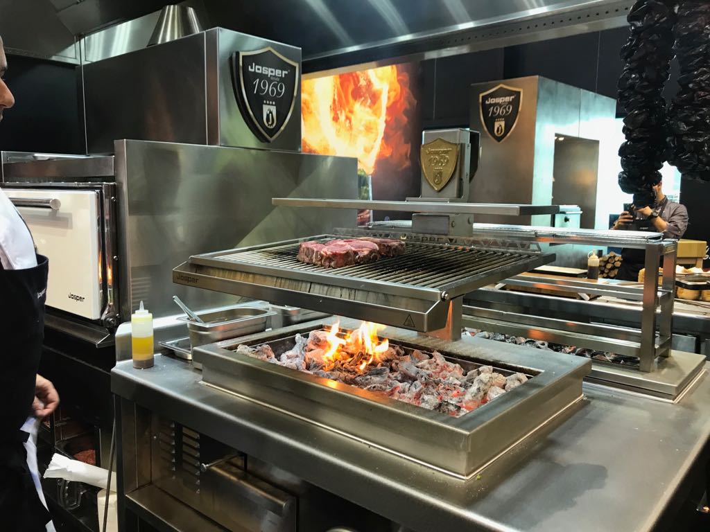 La parrilla ouverte au style vasque de Josper