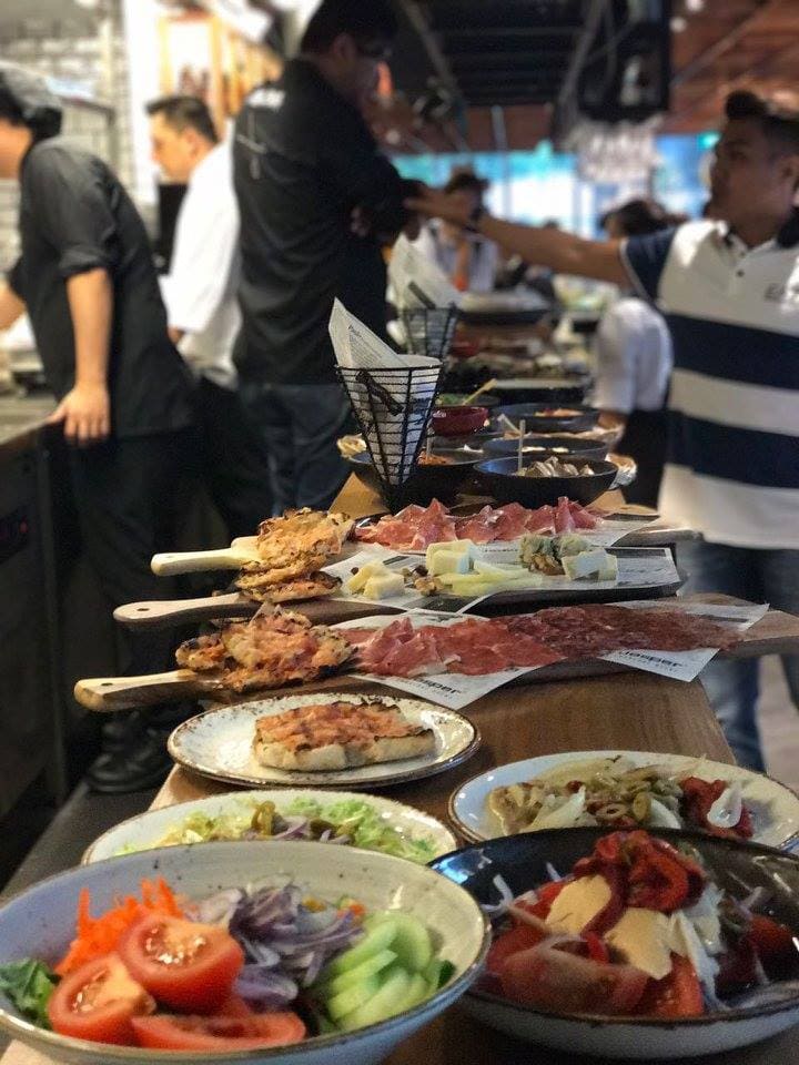 Pura Brasa Σιγκαπούρ, gran Variedad de productos a la brasa en Pura Brasa